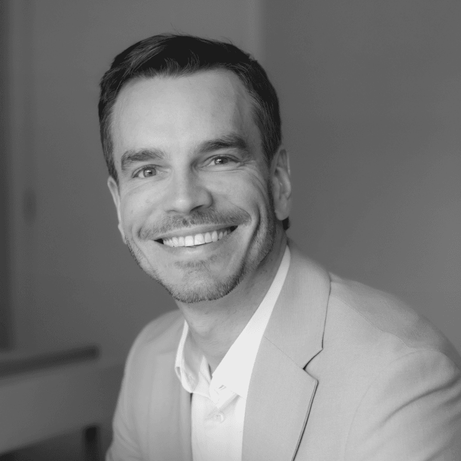 Dr. Rafael Erthal — cirurgião plástico